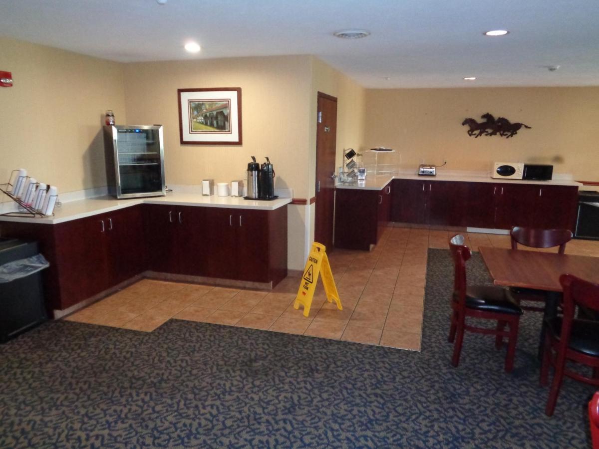 Du Quoin Fairgrounds Inn מראה חיצוני תמונה