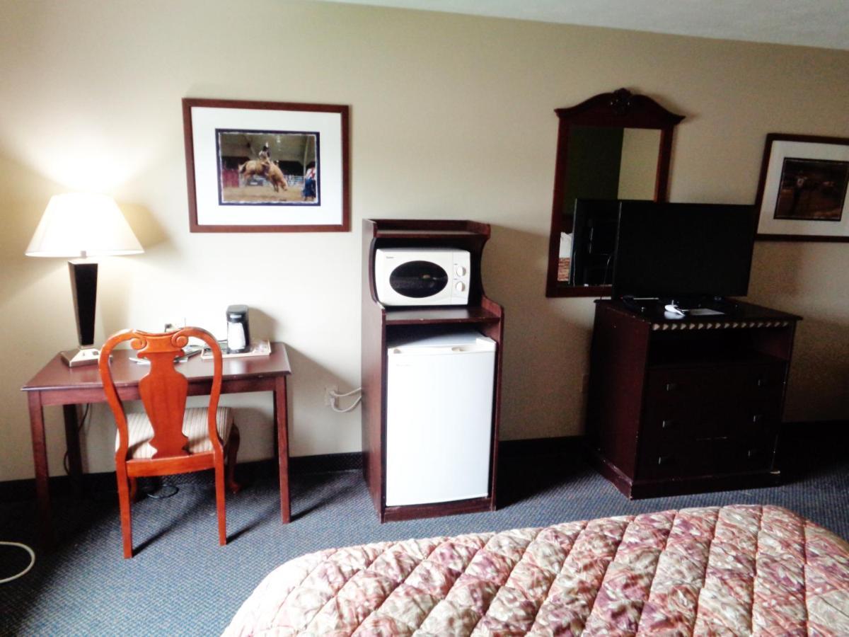 Du Quoin Fairgrounds Inn מראה חיצוני תמונה