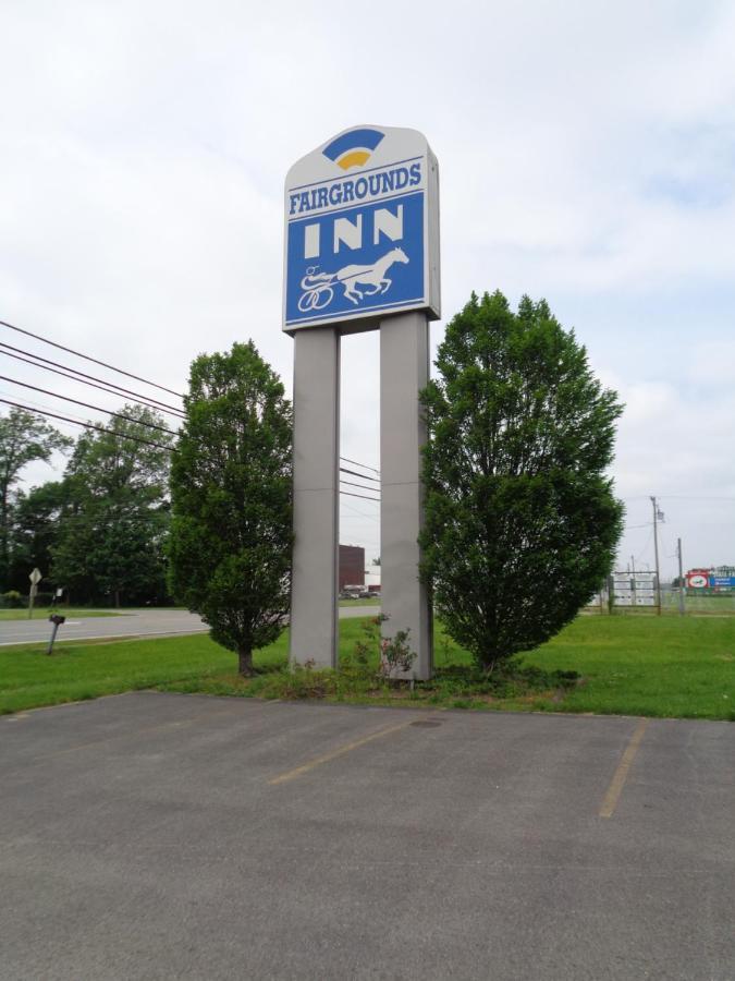 Du Quoin Fairgrounds Inn מראה חיצוני תמונה