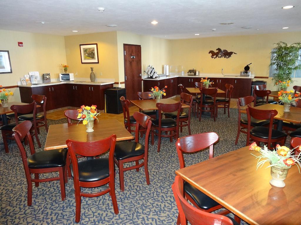 Du Quoin Fairgrounds Inn מראה חיצוני תמונה