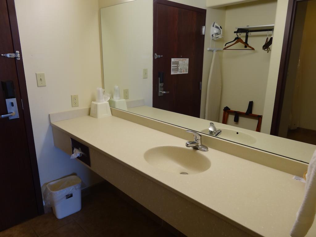 Du Quoin Fairgrounds Inn חדר תמונה
